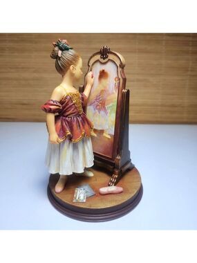 Demdaco Figurine Mama Says 'Believe in Yourself' Vintage 2004 6" Tall